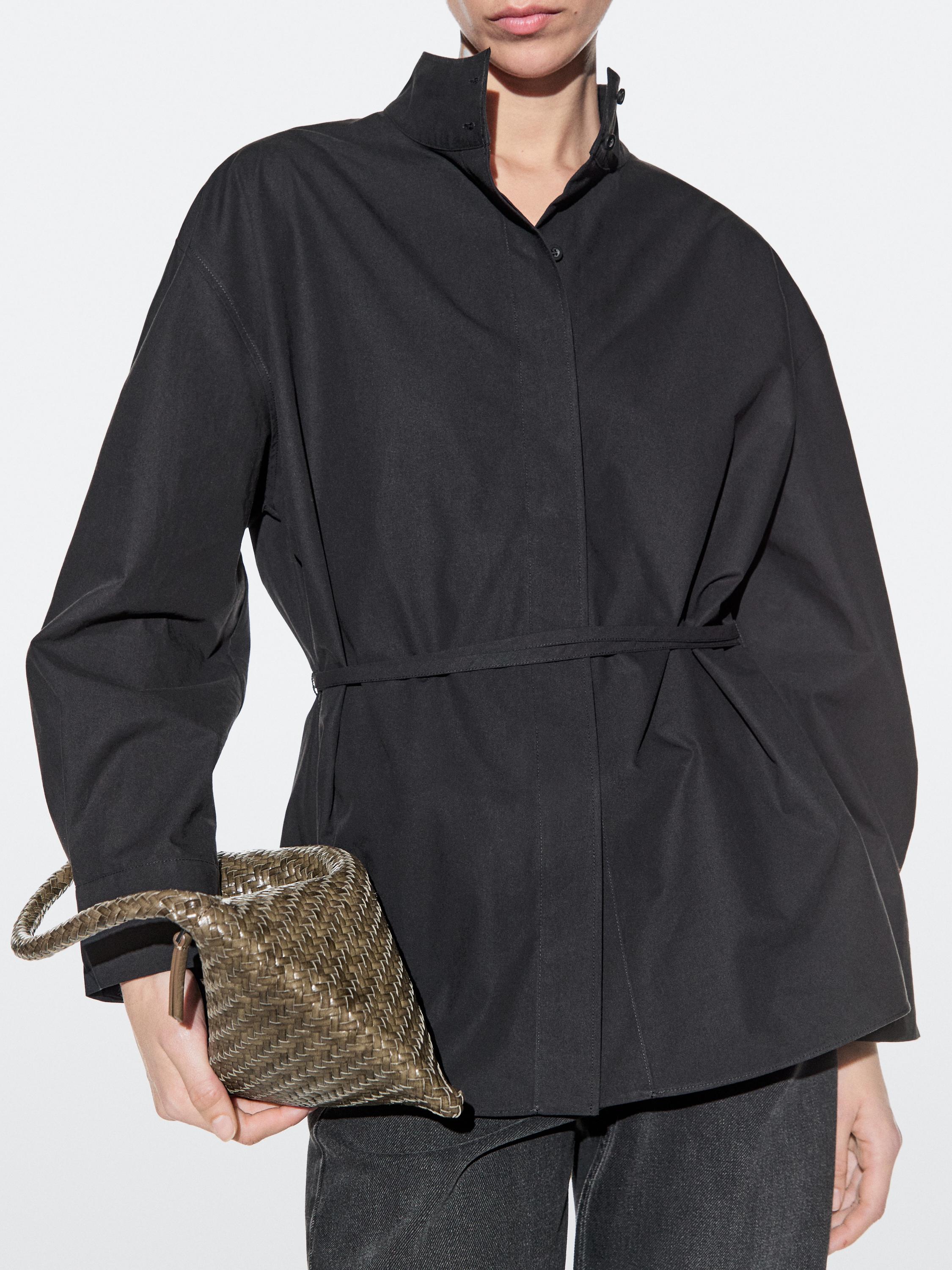 Petit sac porté épaule en cuir tressé